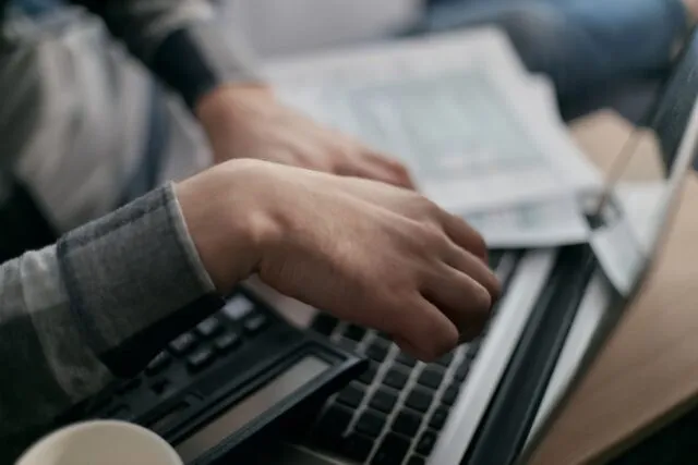 Ce trebuie să știi despre facturarea electronică obligatorie