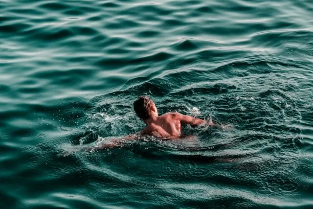 Photo full body swimming benefits