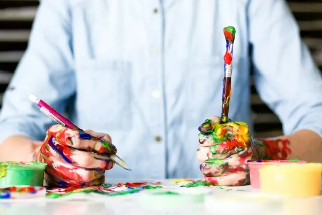 Photo creativity brain benefits painting writing
